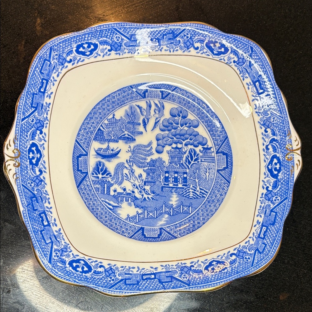 Royal Grafton China/Blue Willow Cake Plate/A.B.Jones/9”/Antique/EUC/England